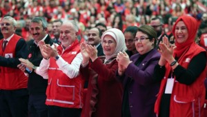 Emine Erdoğan, “Uluslararası Kırmızı Yelek Gönüllülük Ödül Töreni”ne katıldı