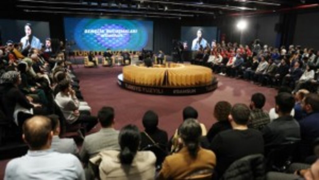 VİDEO HABER- Cumhurbaşkanı Erdoğan, Samsun’da gençlerle bir araya geldi