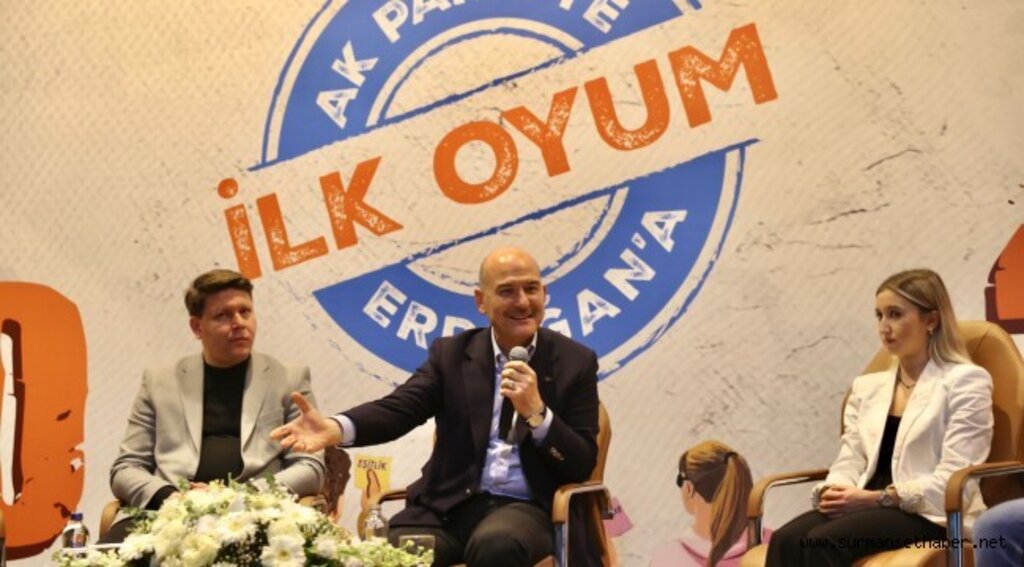 Bakan Soylu, “İlk Oyum AK Parti’ye, İlk Oyum Erdoğan’a” programında gençlerle buluştu
