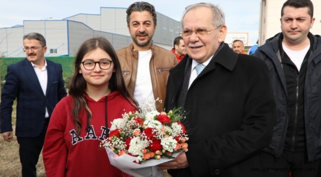 Öğrenciler talep etti, Başkan Demir sera kurdu
