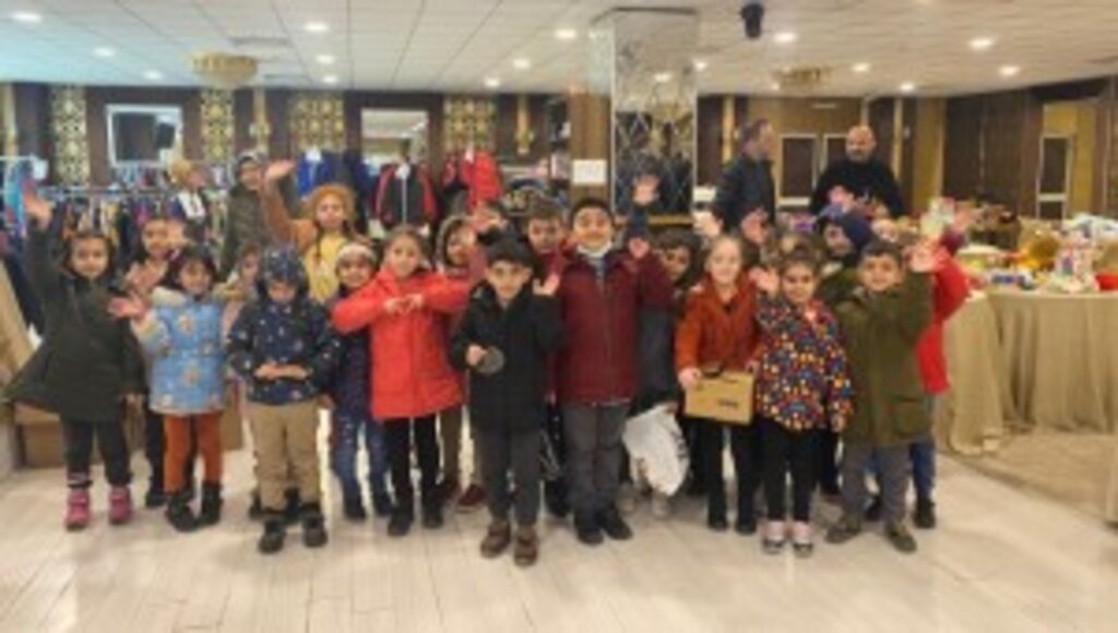 Canik’te Öğrenciler Oyuncaklarını Depremzede Kardeşleriyle Paylaştı