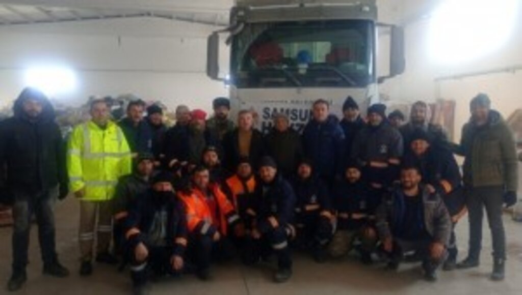 Havza Belediye Başkanı Sebahattin Özdemir deprem bölgesinde