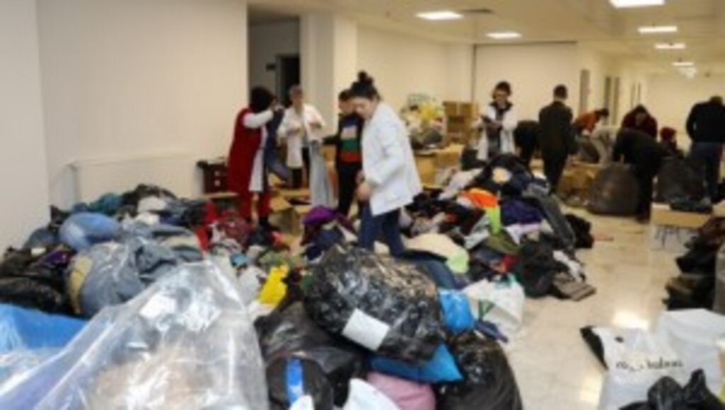 İLKADIM HALKI AFETZEDELER İÇİN TEK YÜREK OLDU