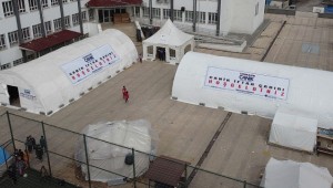 Canik Belediyesi Deprem Bölgesinde İftar ve Sahur Yemeği Veriyor 