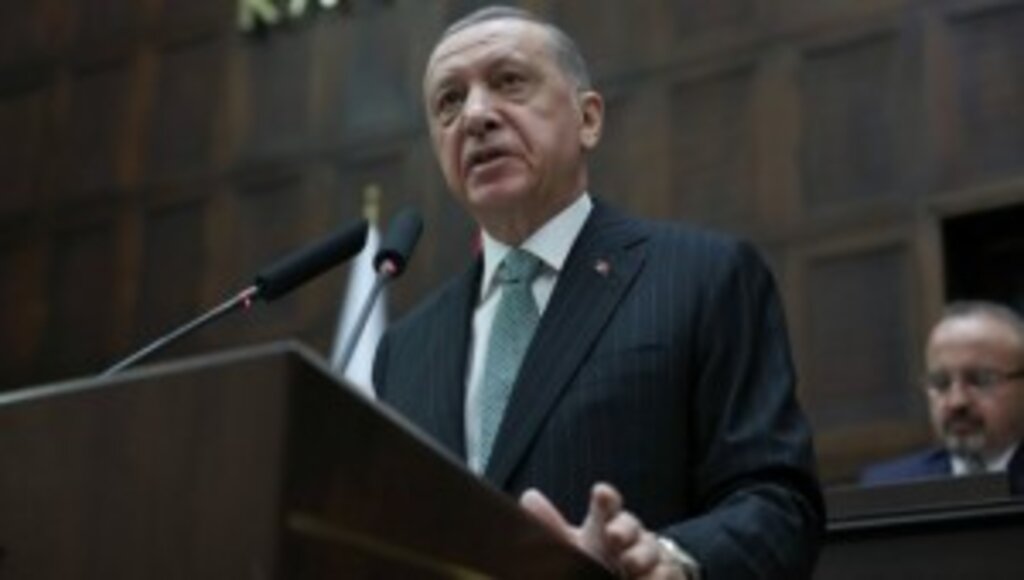 Cumhurbaşkanı Erdoğan: “Deprem bölgesini oradaki vatandaşlarımızla dayanışma içinde ayağa kaldıracağız”