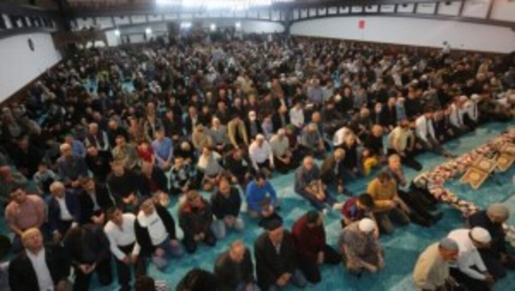 Canik Merkez Camii Kadir Gecesi’nde Doldu Taştı