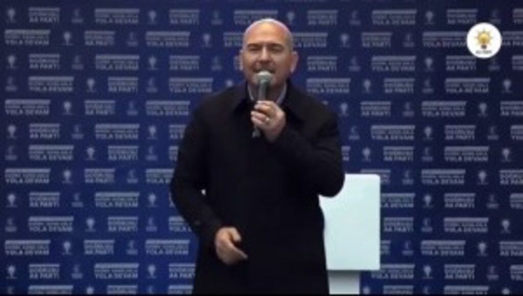 Bakan Soylu: Meral Akşener masanın üstündeydi, PKK gelince masanın altına indi