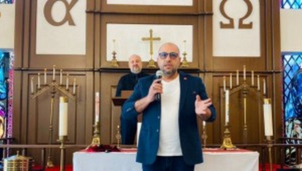 Yeniden Refah Partisi Protestan kilise cemaatinden oy istedi