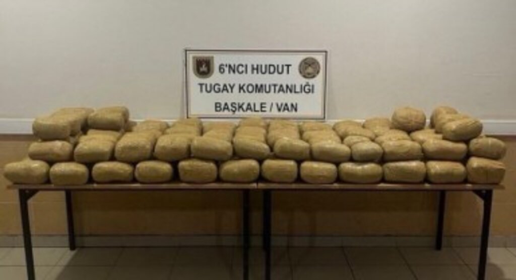 Hudut Kartalları143 kilogram toz esrar ele geçirdi