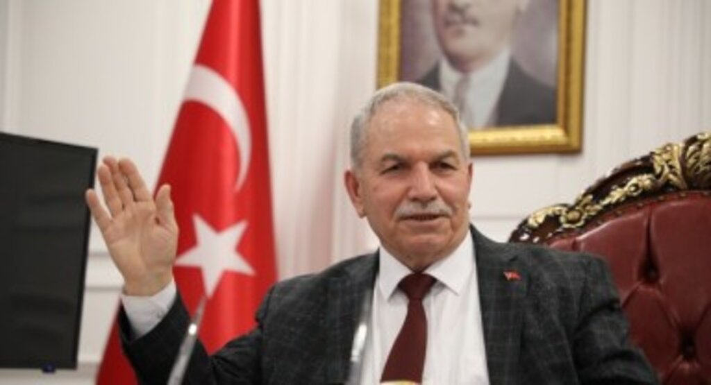 BAŞKAN DEMİRTAŞ BERAT KANDİLİNİ KUTLADI