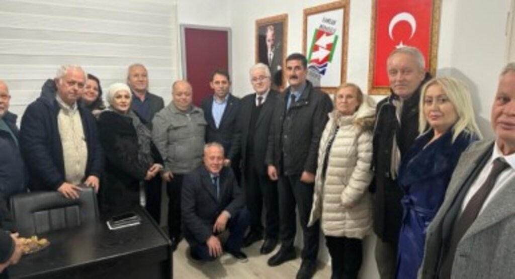 Başkan Yeşilyurt Samsun Mübadele Derneğini Ziyaret Etti