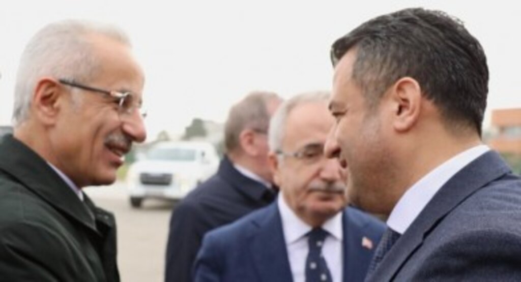 HALİT DOĞAN, BAKAN URALOĞLU’NDAN SÖZÜ ALDI “DAHA HIZLI SAMSUN” İÇİN DÜĞMEYE BASILDI