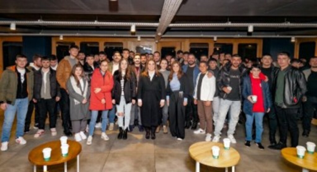 İMREN NİLAY TÜFEKCİ: ÖĞRENCİLERİMİZE 8 BİN TL BURS DESTEĞİ