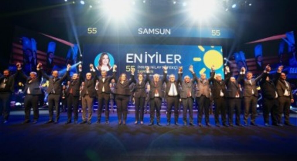 İYİ PARTİ SAMSUN ADAYLARINDAN GÖVDE GÖSTERİSİ