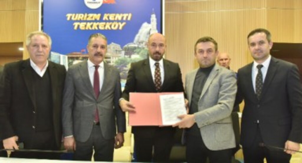 Tekkeköy’de işçiler bayram etti