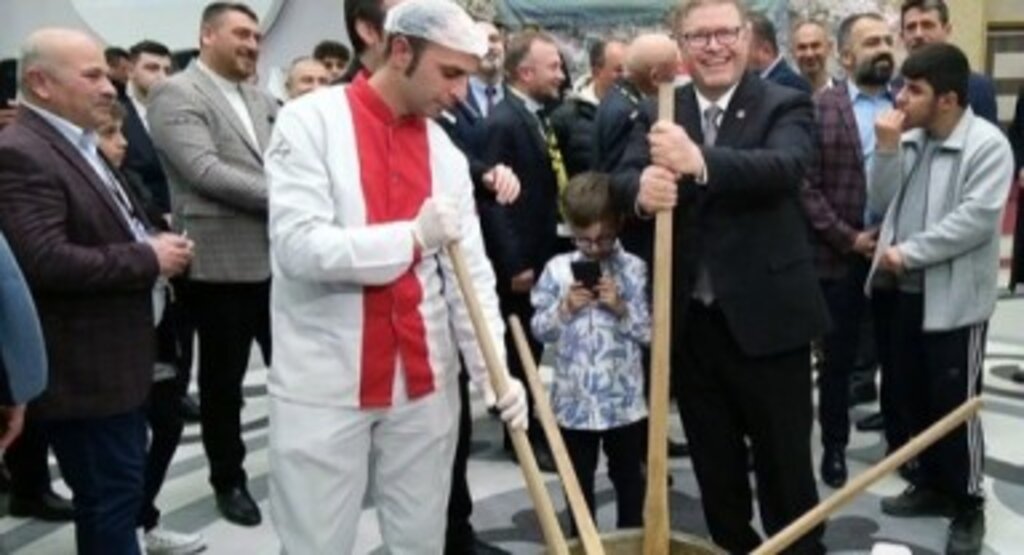 ADEM GÜNEY BELEDİYE PERSONELİNE İŞ VE ÜCRET GÜVENCİSİ VERDİ:
