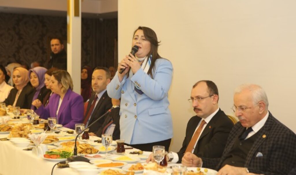 ÖZLEM MARAŞ ŞER ODAKLARINA YÜKLENDİ: