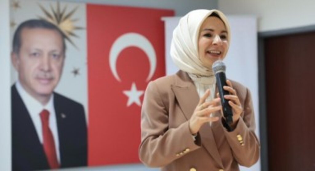 Aile ve Sosyal Hizmetler Bakanı Mahinur Özdemir Göktaş, Evde bakım maaşı ödemelerinin öne çekildiğini duyurdu