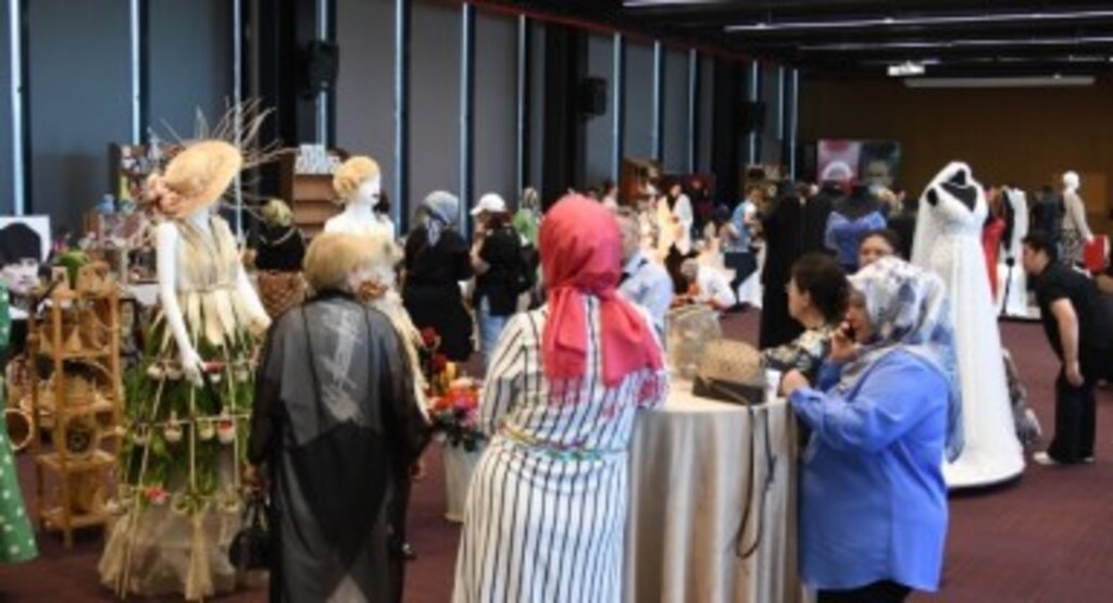 ‘Sanat'a Yolculuk Sergisi Ziyaretçilerine Kapılarını Açtı