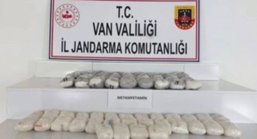 Zehir tacirlerine geçit yok; 911 kilogram uyuşturucu ele geçirildi