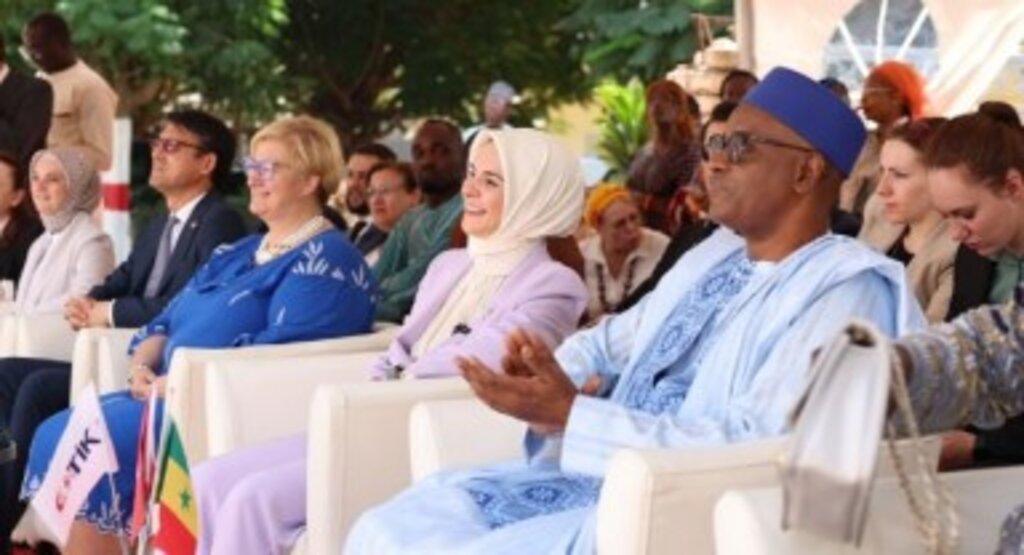 Bakan Göktaş, Dakar El Sanatları Eğitim Merkezinin yeni atölyelerinin açılışını gerçekleştirdi