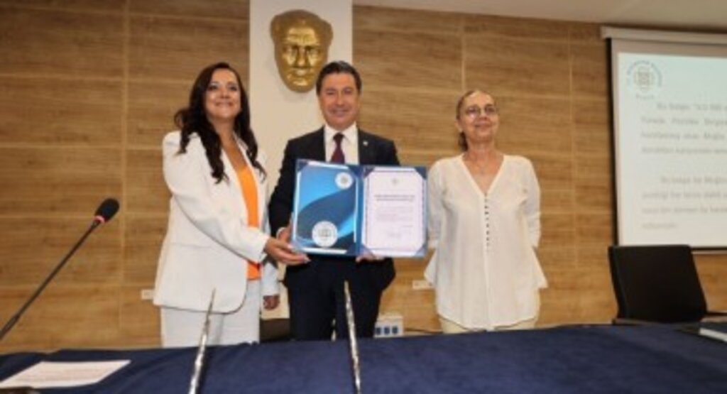 Başkan Aras Şiddete Karşı Tutum Belgesi’ni İmzaladı 