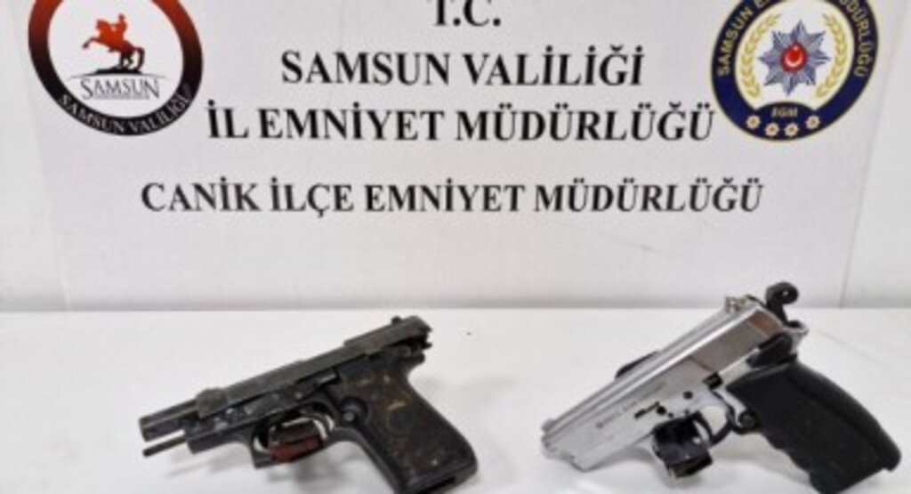 Canik'te 2 ruhsatsız tabanca ele geçirildi