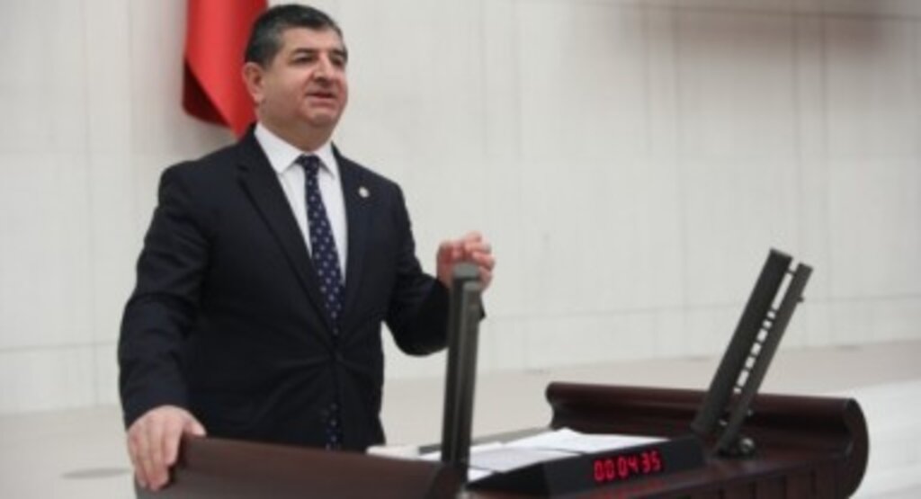 CHP'li Cavit Arı; Tasarruf Genelgesiyle Yerel Basın Bitirilmektedir. Yapacaksanız Tasarrufu İktidar Olarak Siz Kendinizde Yapın