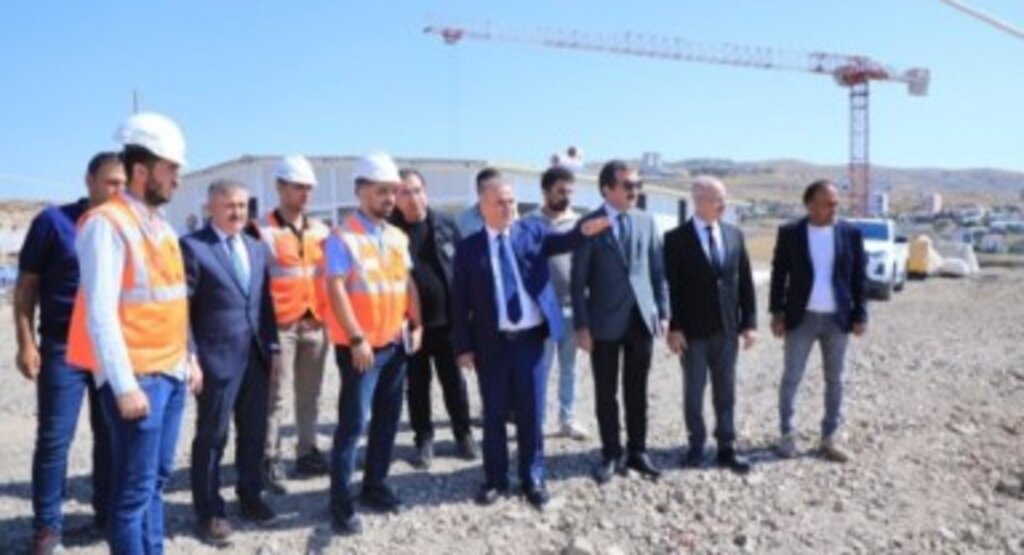 “Deprem konutları için var gücümüzle çalışıyoruz”