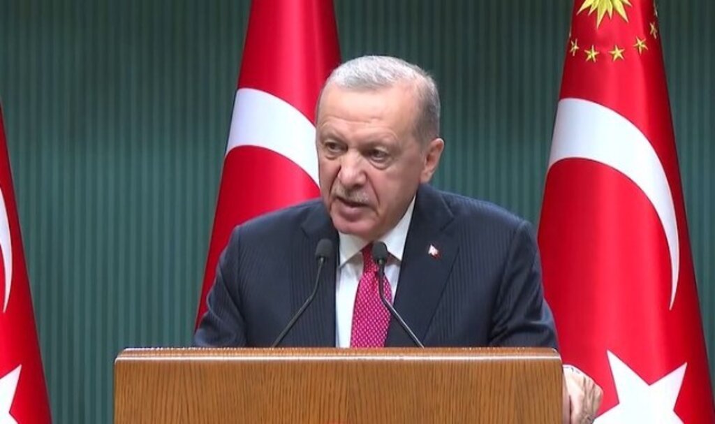 Erdoğan: Bayrağımıza ve mazlumlara uzanan elleri kırmasını biliriz