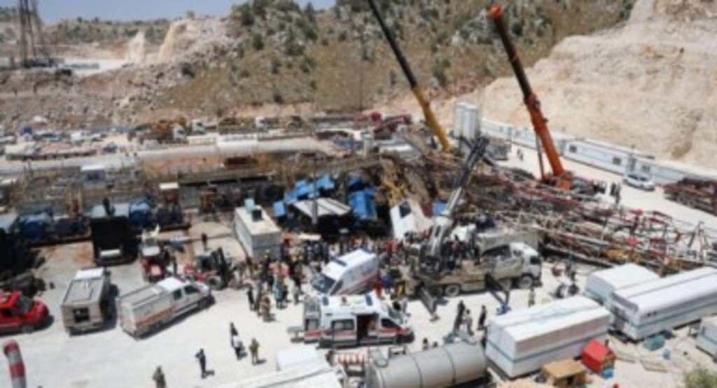 Gabar Dağı’nda sondaj kulesinin devrilmesi sonucu 3 işçi yaralandı