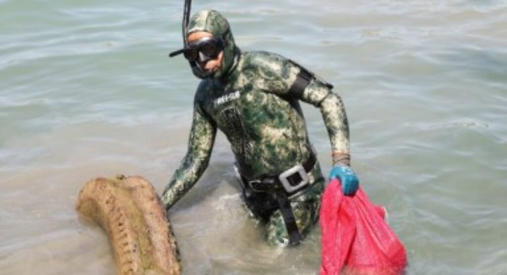 Güvercinlik’te Deniz Dibi Temizliği 