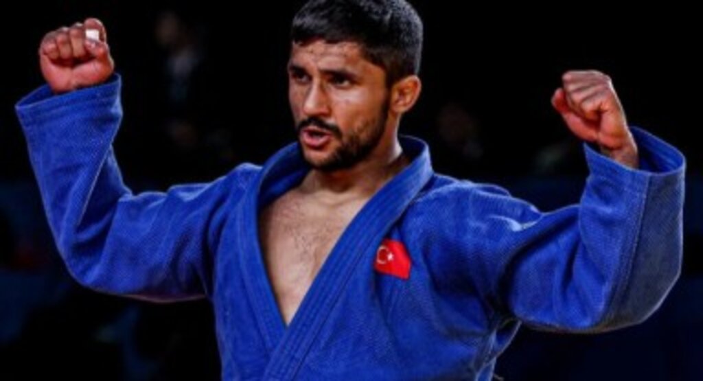Judoda Yarı Finaldeyiz