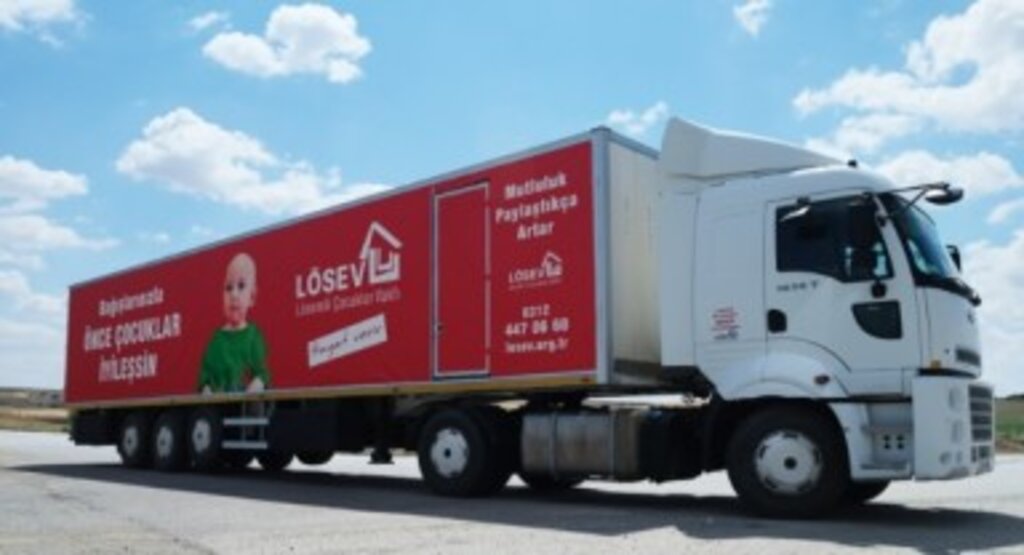 LÖSEV İyilikler Tırı Deprem Bölgesinde