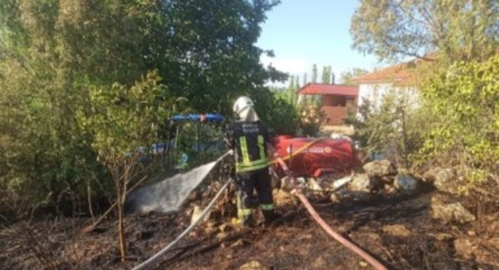  Tankerler ile Yangınların Büyümesi Önlendi