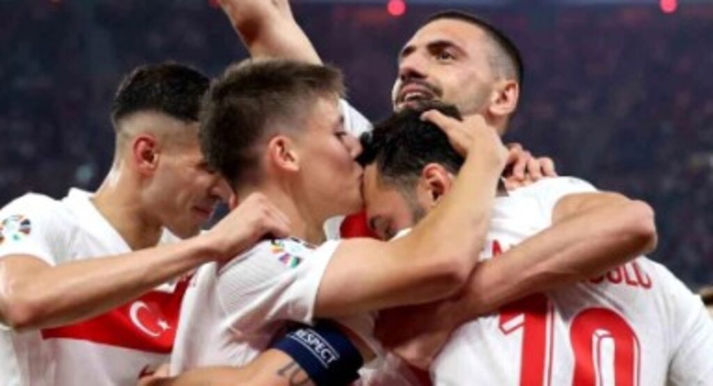 Türkiye yarı final için Hollanda karşısında