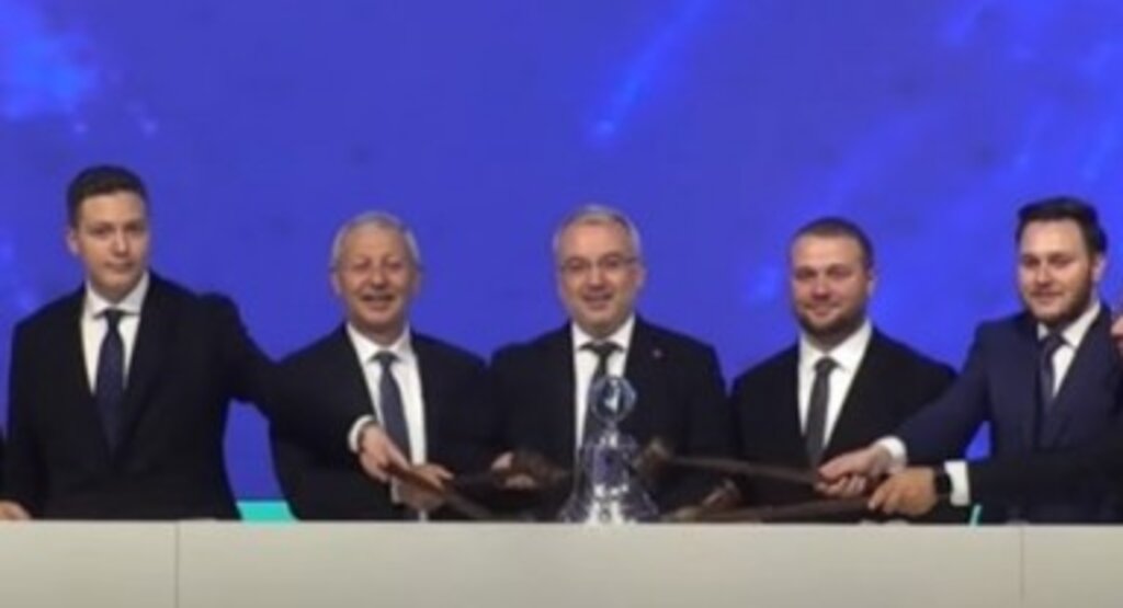 AHES GYO’nun gurur günü; Borsa İstanbul’da gong AHES GYO için çaldı