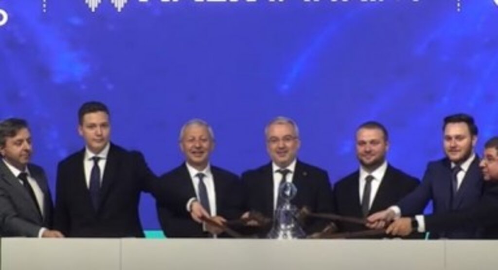 AHES GYO’nun gurur günü; Borsa İstanbul’da gong AHES GYO için çaldı