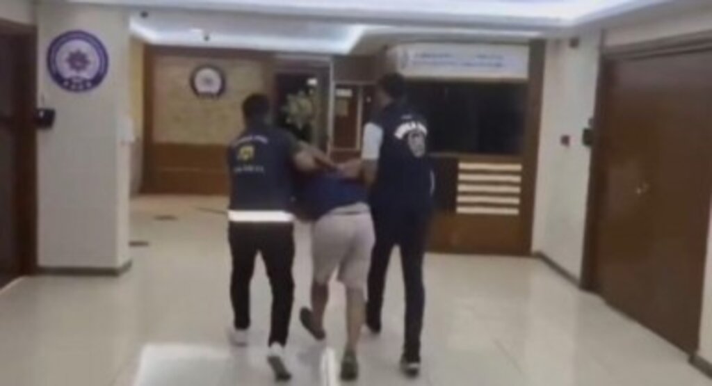 Atatürk’e Hakaret Eden Burak Keleş Yakalandı