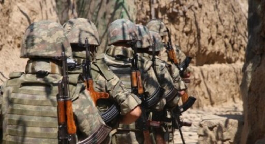 Azerbaycan-Ermenistan sınırında gerilim: Ermenistan mevzileri Azerbaycan hedeflerine ateş açtı