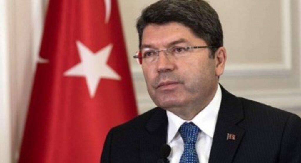 Bakan Tunç: Deprem bölgesindeki vatandaşlarımızı asla yalnız bırakmayacağız