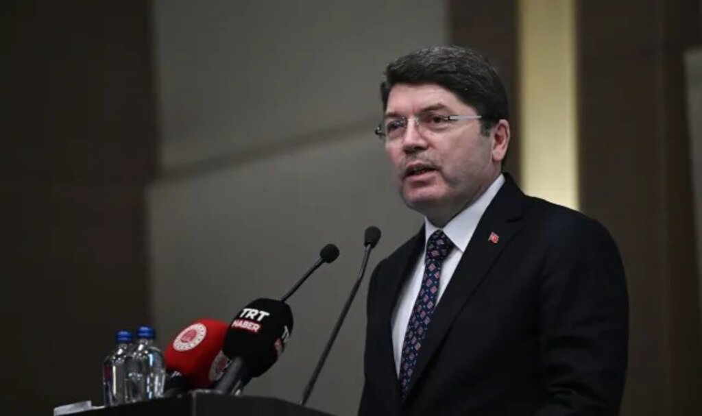 Bakan Tunç: Sosyal medya şirketleri kural ve kanunlara uymak zorunda