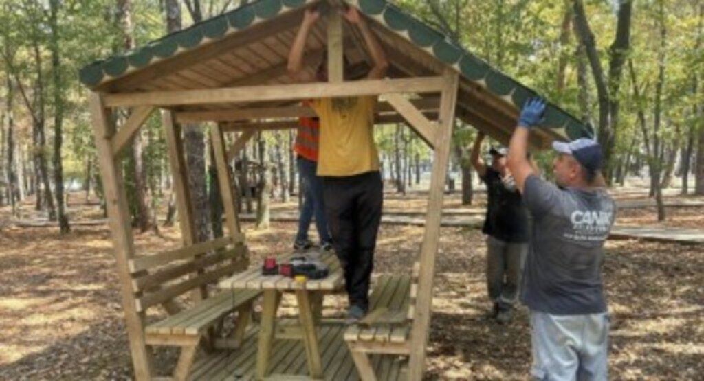 Başkan İbrahim Sandıkçı: “Sosyal yaşam alanlarını daha konforlu hale getiriyoruz”