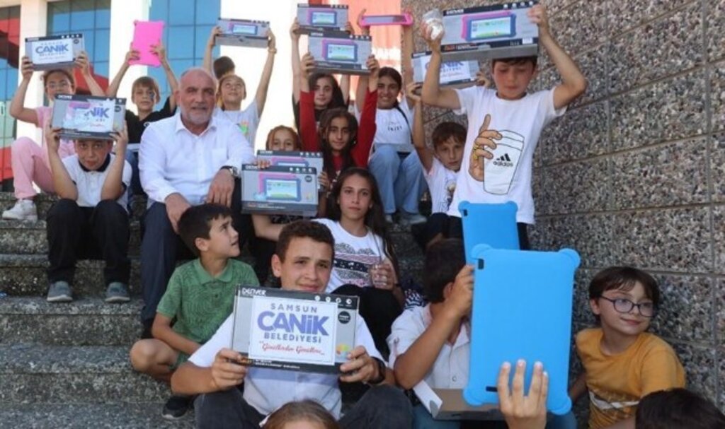 Canik’te Çocuklar Ödüllerine Kavuşuyor