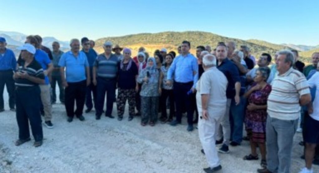 Chp'li Av. Cavit Arı; 