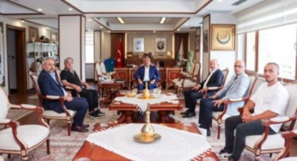 Ekşioğlu Vakfı’ndan Rize protokolüne ziyaret