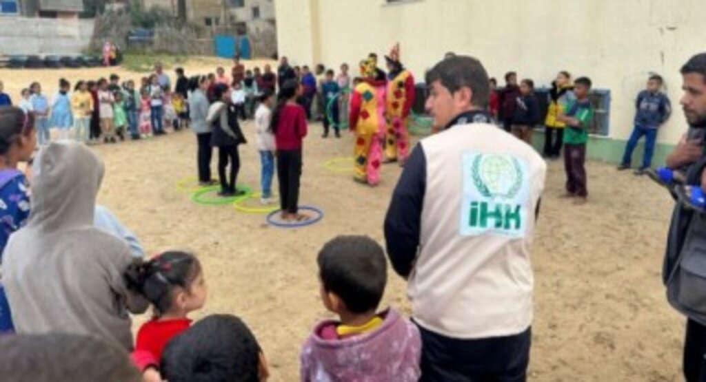 İHH Gazze’ye Yönelik Yardımlarını Sürdürüyor
