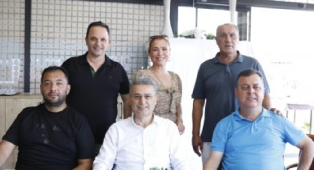 İlkadım Belediye Başkanı İhsan Kurnaz meclis üyeleriyle buluştu