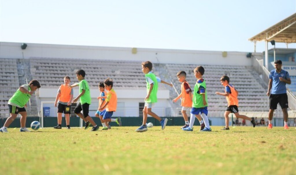 Konyaaltı'nda Çocuklar Spor Yaparak Hayatı Öğreniyor