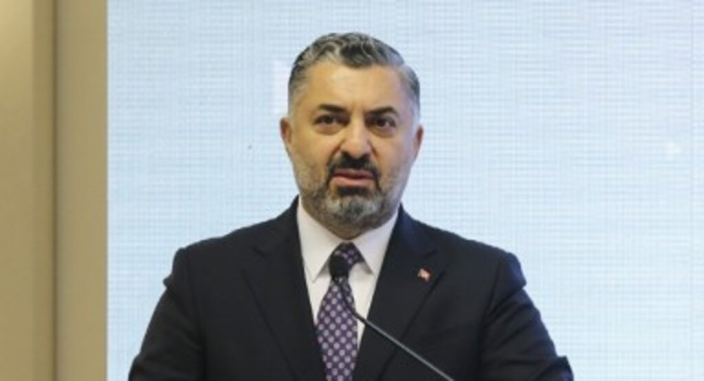 Şahin: Çeşitli adlarla sunulan halk mülakatları, basın etik değerlerine aykırılık teşkil edecek boyutlara ulaşmıştır